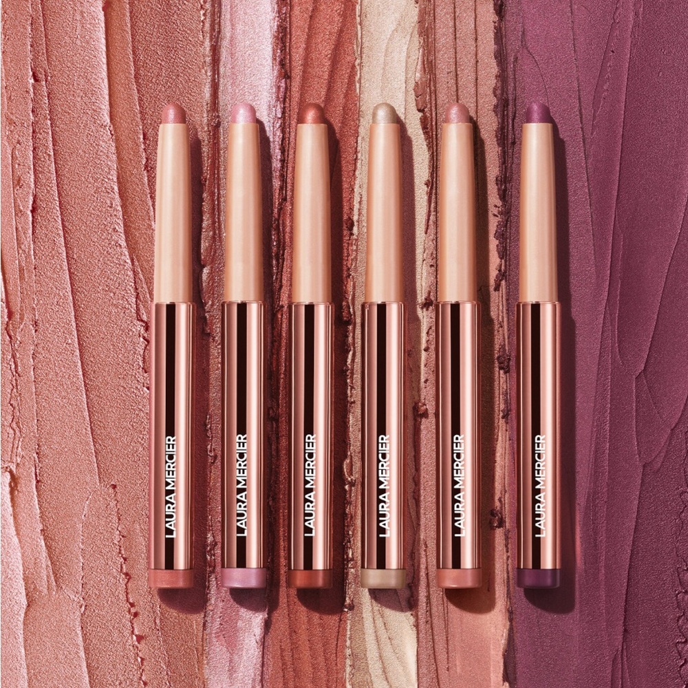 Laura Mercier Caviar Stick Color: Strike a Rose -shimmering
Size 0.05 oz/ 1.64 g - Picture 13 of 15